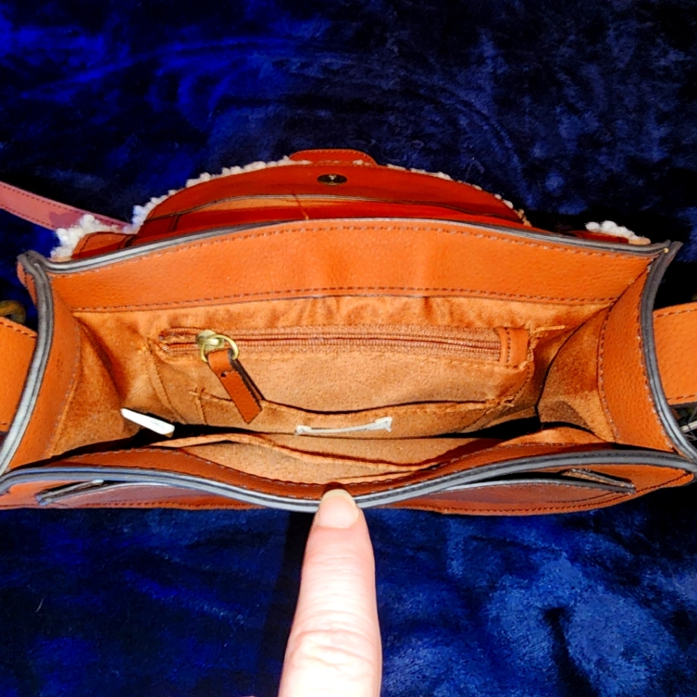 a.n.a crossbody bags B8